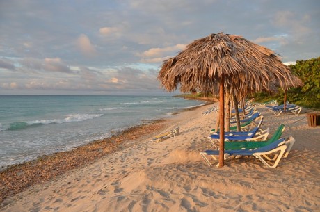 cuba-beach-4153697_640